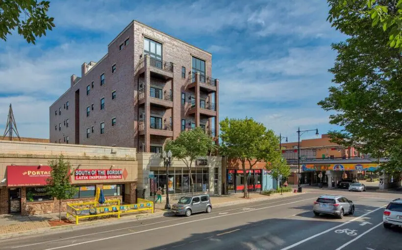 Becovic Residential has acquired the Morse Glenwood, the firm's latest multifamily acquisition in Chicago's Rogers Park neighborhood