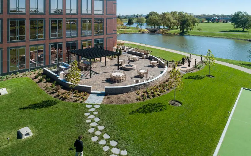 AIT Worldwide Logistics has leased 56,808 square feet of office space at Two Pierce Plaza in Itasca, IL for its headquarters