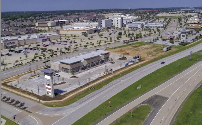 Feris Lee Finds Buyer for Euless retail pad