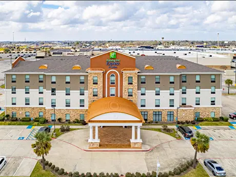 Port Arthur Hotel Portfolio sold to 1031 buyer secured by Marcus & Millichap