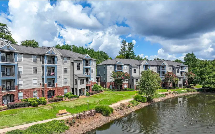 Birge & Held has acquired Merritt at Sugarloaf apartment complex in the Atlanta submarket of Duluth, GA.