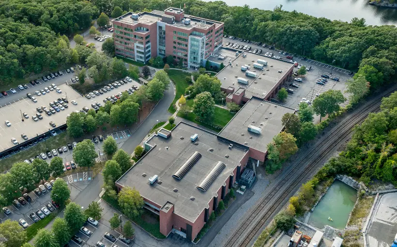 Jumbo Capital has inked four new office, life science and R&D leases totaling 49,255 square feet at Stony Brook, a 270,000-square-foot lab and R&D campus located in Waltham, MA.