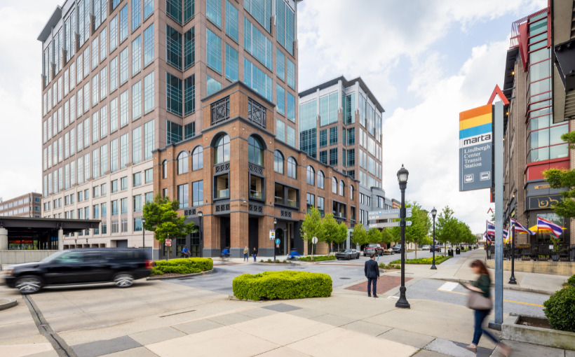 Metropolitan Atlanta Rapid Transit Authority has signed a 130,000-square-foot lease at Uptown Atlanta’s East Tower in Atlanta, GA.