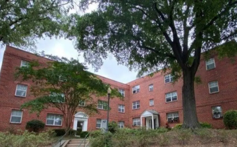 Eastern Union has arranged the $39.7-million refinancing of Washington & Lee Apartments in Arlington, VA on behalf of Aubinoe Management.