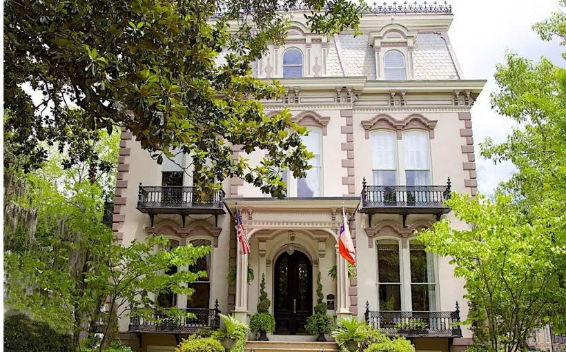 Hodges Ward Elliott has arranged the sale of the Hamilton-Turner Inn located in the Historic District of Savannah, GA.