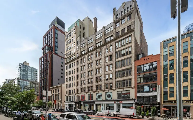 NY 220 East 23rd Street Manhattan