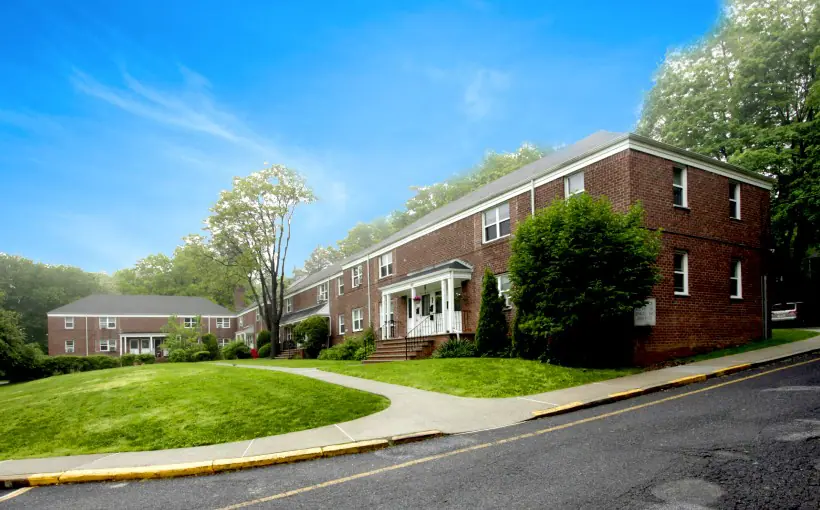 NY Grand-Lee-Apartments-Leonia-NJ