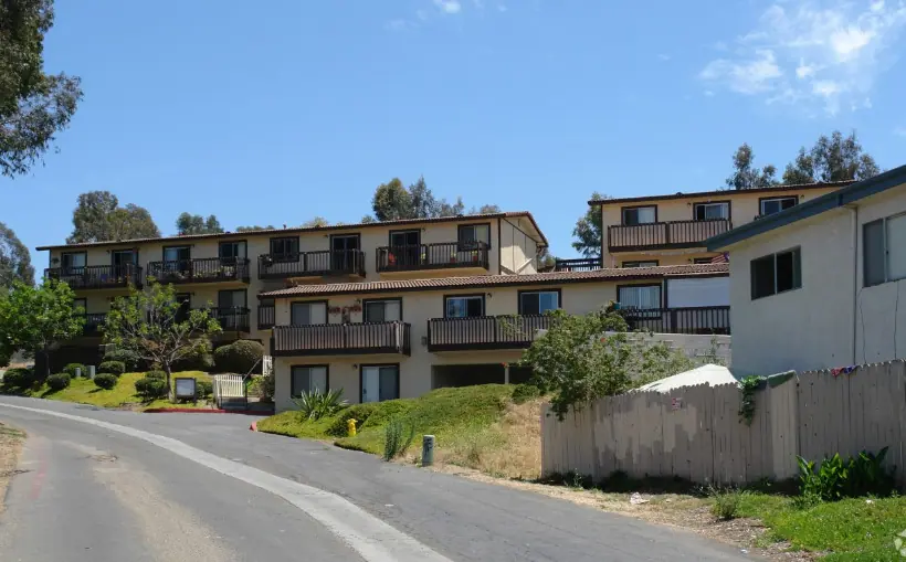 MMCC Arranges $4M in Financing for Vista Multifamily Complex
