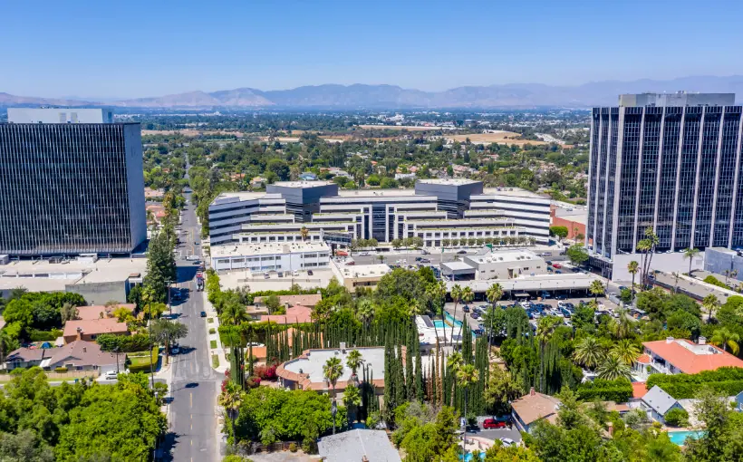 Lewitt Hackman Renews 23K-SF Office Lease in Encino, JLL Reps Tenant
