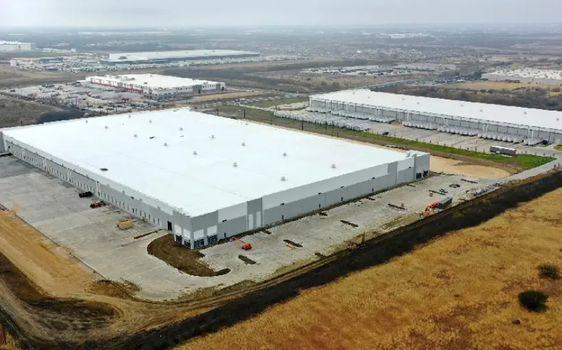 Tesla-rented San Antonio industrial building bought by Mohr Capital