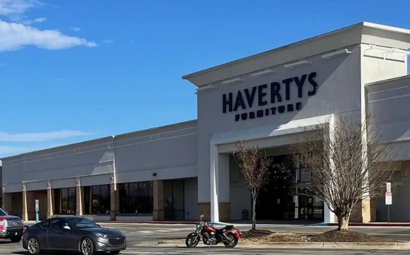Northmarq has finalized the $14-million financing of Madison Plaza, a Class A- retail property located at 930 Old Monrovia Road in Huntsville, AL.