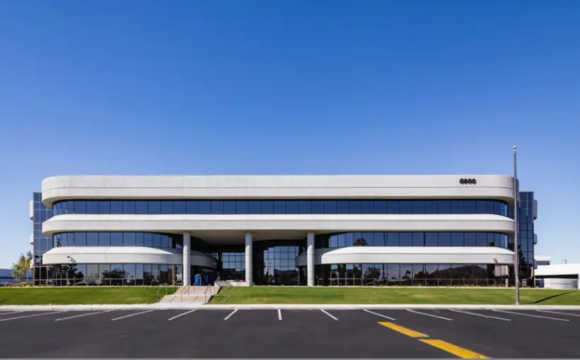Florida group to convert Phoenix office to apartments