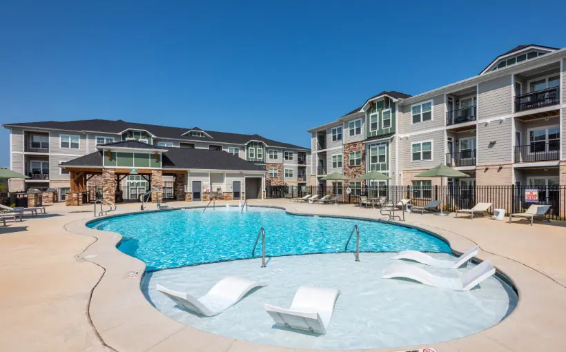 Clarion Partners Real Estate Income Fund, Inc. has acquired the Retreat at Weaverville apartments in Asheville, NC.