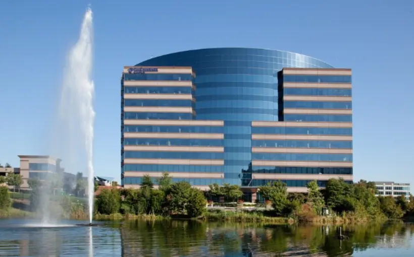 Vision Properties has purchased South Lake at Dulle Corner Business Park, a 270,000-square-foot, Class A office building located in the McNair neighborhood of Herndon, VA.