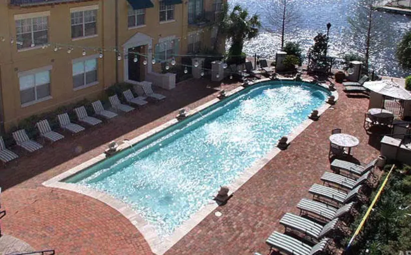 Newmark arranges $112M loan for owner of 900-unit Irving apartment rental