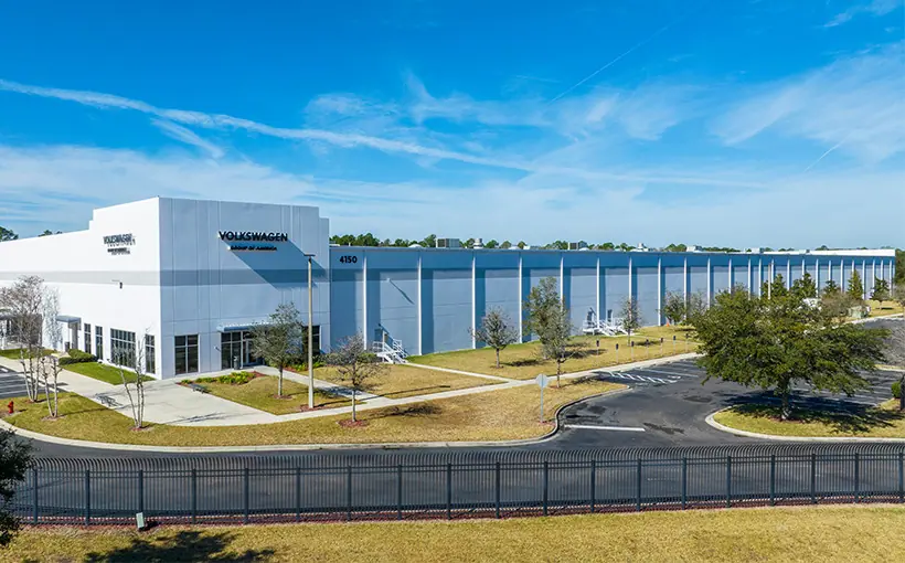 JLL Capital Markets announced today that it has closed the sale of 4150 Perimeter Industrial Pkwy, a 260,000-square-foot distribution center in Jacksonville