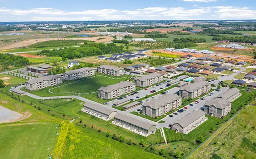 Addison at Rossview was built in 2016 and sold to Timberland Partners in $40 million deal arranged by Northmarq