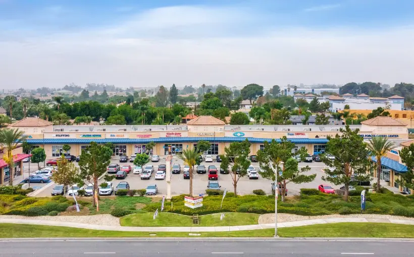 CA South Sierra Plaza Fontana CA