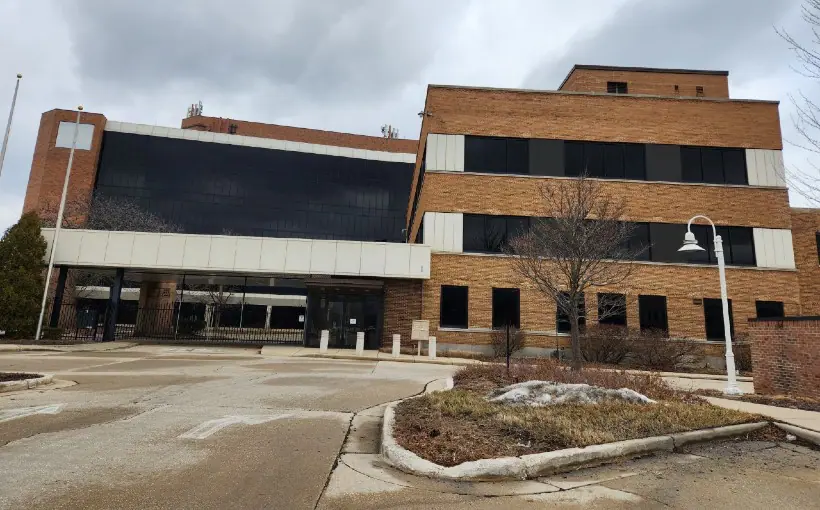 iBorrow, a nationwide private direct lender for commercial real estate, has closed on a $15.1-million loan secured by a 499,759 square-foot light industrial manufacturing property in Milwaukee