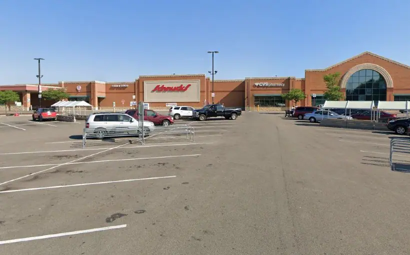 Quantum Real Estate Advisors brokered the sale of a Schnucks grocery store located in Rockford, IL, with both buyer and seller based in California