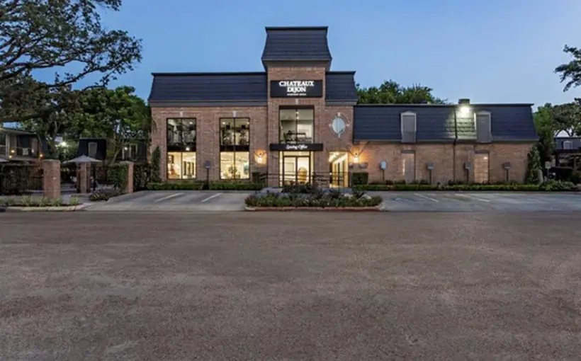 426-unit Chateaux Dijon in Houston picked by Three Pillars