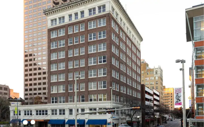 1924 Travis Building goes from office to apartments