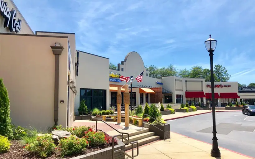 The Aubuchon Realty Company, Inc., has expanded into the Atlanta market with two retail acquisitions totaling $15 million