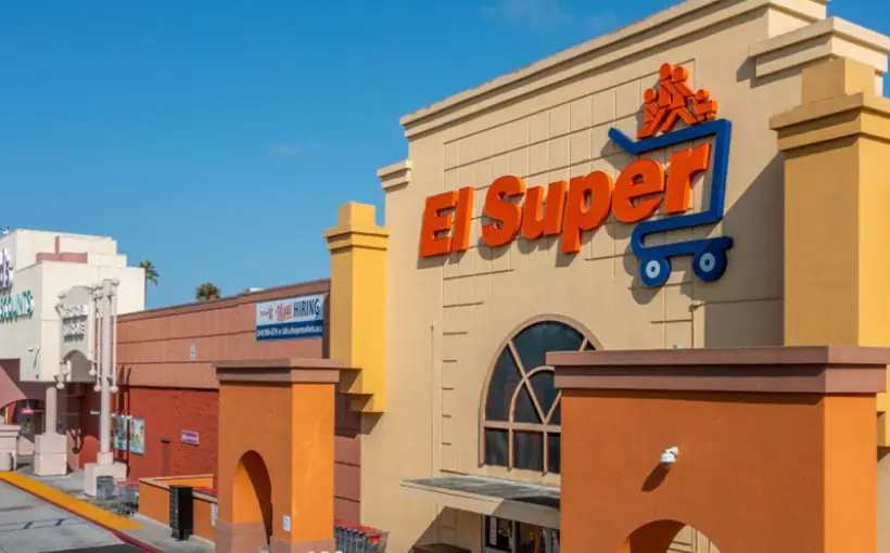 JLL Capital Markets arranged the $12.05-million refinancing of Mission Promenade, a 105,700-square-foot shopping center in Oceanside, California