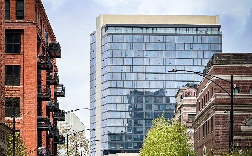 General contractor Focus completed construction of the 8o8, an apartment tower located in Chicago's River North neighborhood