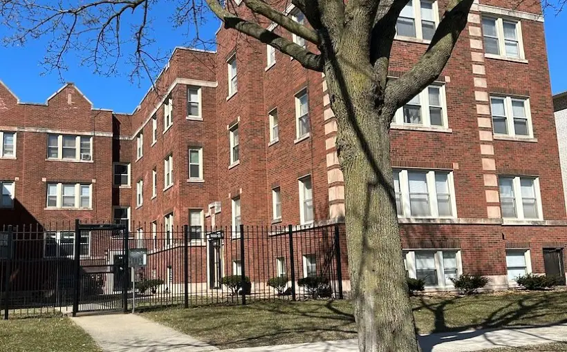 Marcus & Millichap Capital Corporation arranged acquisition financing for six multifamily properties on Chicago’s South Side