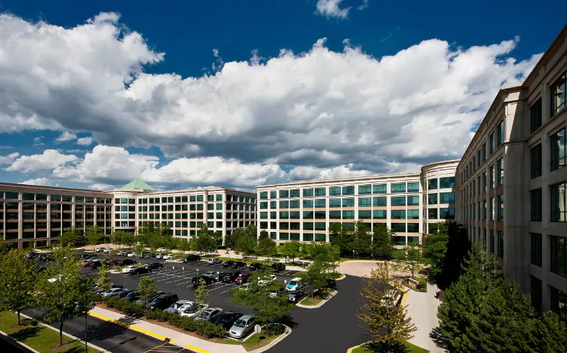 Woodfield Preserve Office Center