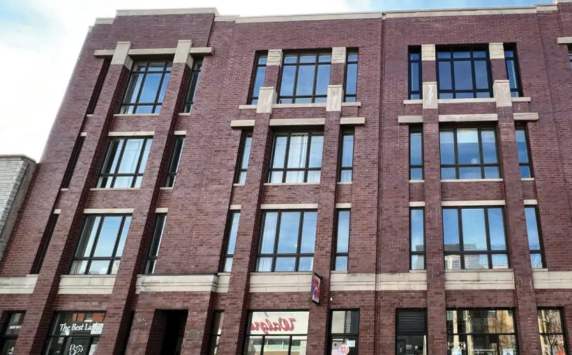 Chicago-based multifamily brokerage firm Essex Realty Group, Inc. recently facilitated the sale of 1651 W. Chicago Avenue, a mixed-use building located in Chicago’s popular West Town/Ukrainian Village neighborhood