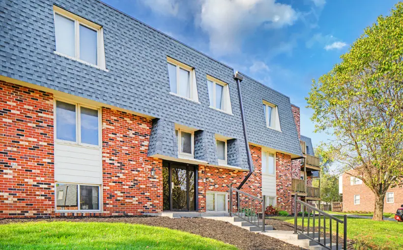 The Mogharebi Group (TMG) advised a Colorado-based private investment group on its sale of Fireside Village, a 180-unit multifamily community at 8214 Wilson Drive in Omaha, Nebraska, to ARTISAN Capital Group