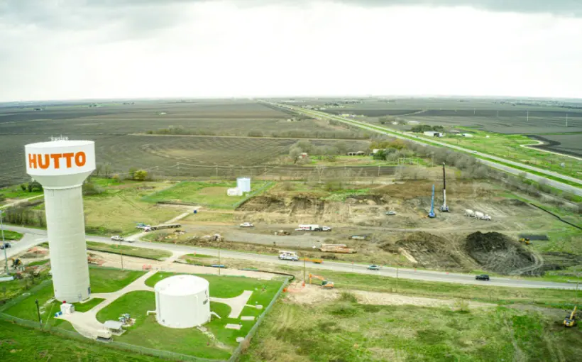 Hutto Megasite lands two whales