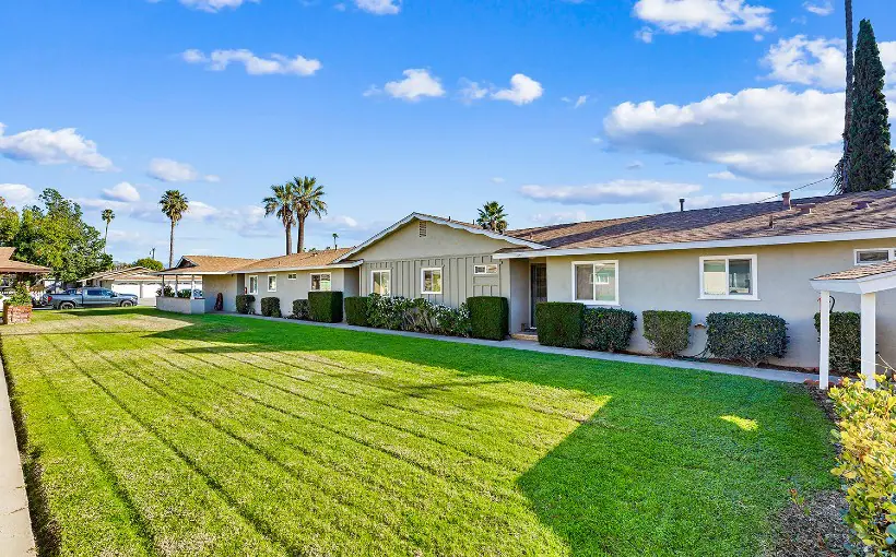 CA 224 S Oak Street Orange