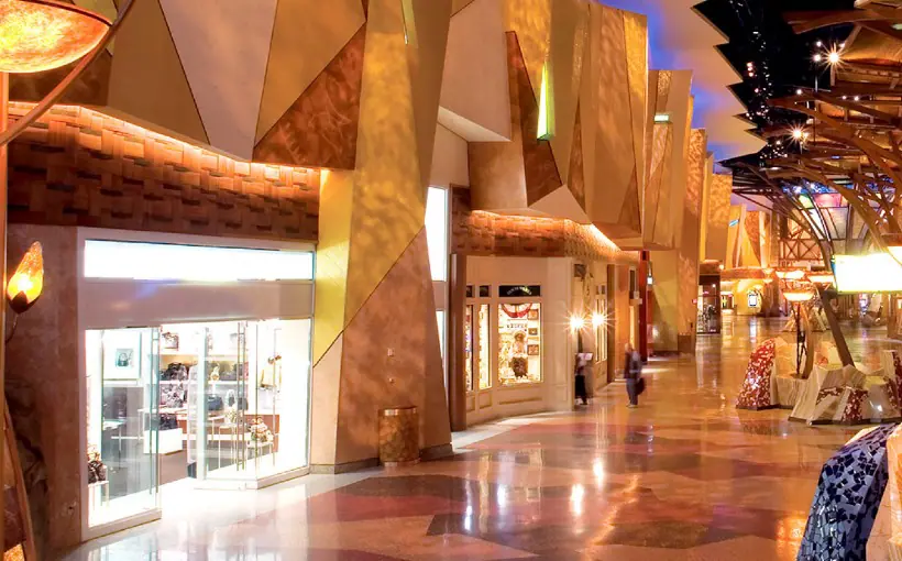 Carousel-The_Shops_Concourse_1-1440×620