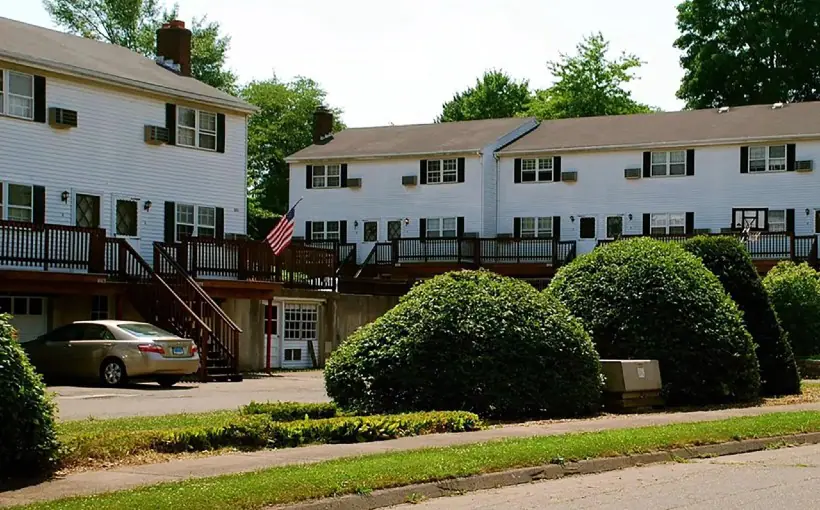 Charles Drive (1)