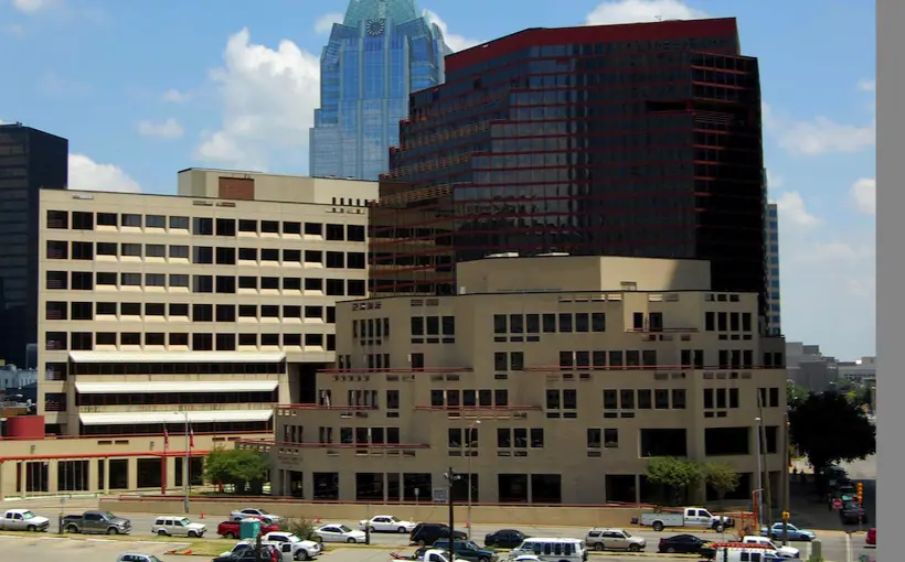 State to accept bids on decrepit Austin Hobby building