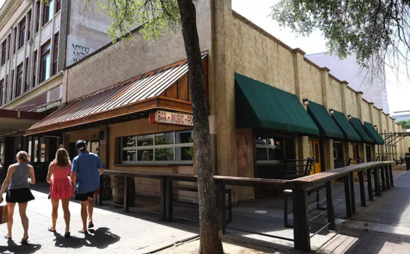 Bar owner finally agrees to Alamo Trust settlement