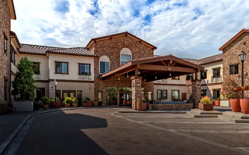 JLL Capital Markets arranged financing for Varenita of Westlake, an 86-unit assisted living and memory care community in Thousand Oaks, CA