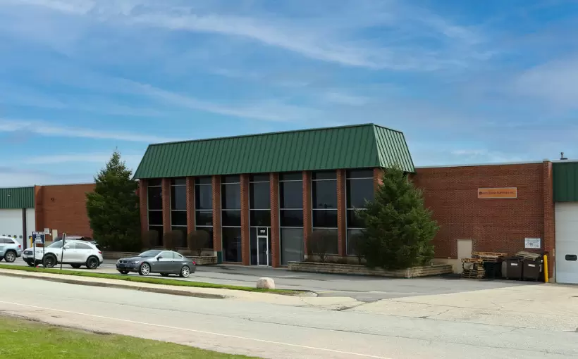 Lee & Associates Acts as Sole Broker in Full-Building Industrial Lease