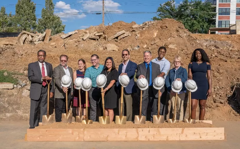 group shot with shovels (1)