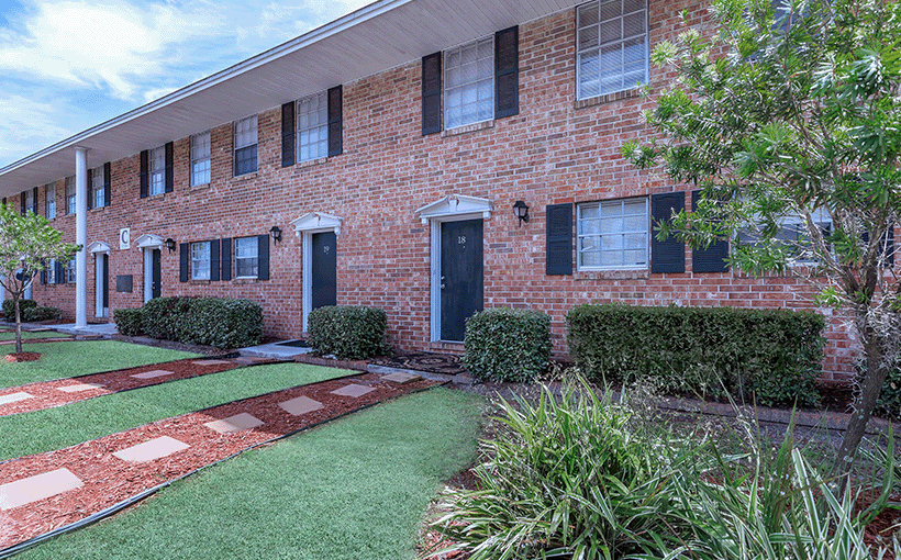 NAI Hallmark has announced the sale of The Park at River City for $7.5 million. The 104-unit multifamily property is located at 10621 Monaco Drive, Jacksonville, FL.