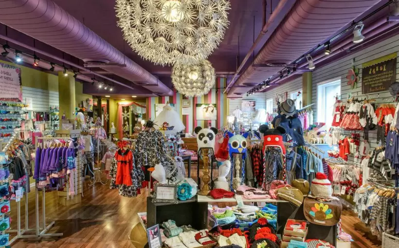 Boutique_Naperville_Lee&Associates