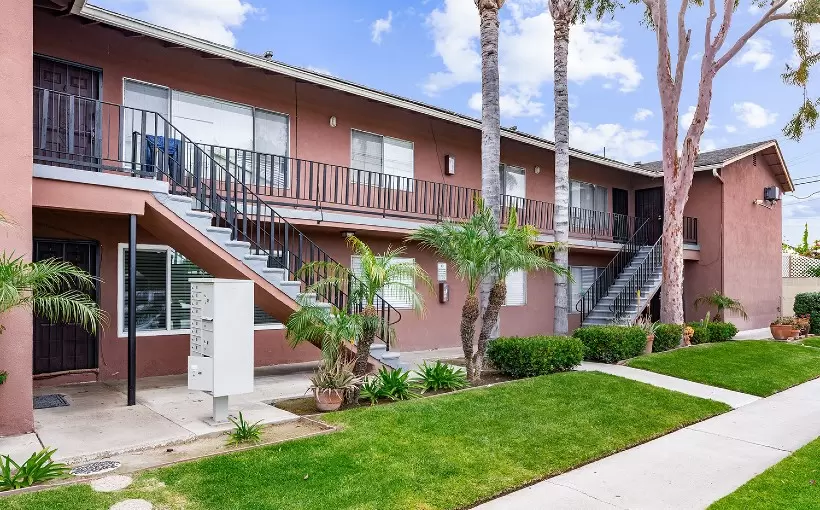 CA 10772 Palma Vista Ave Garden Grove