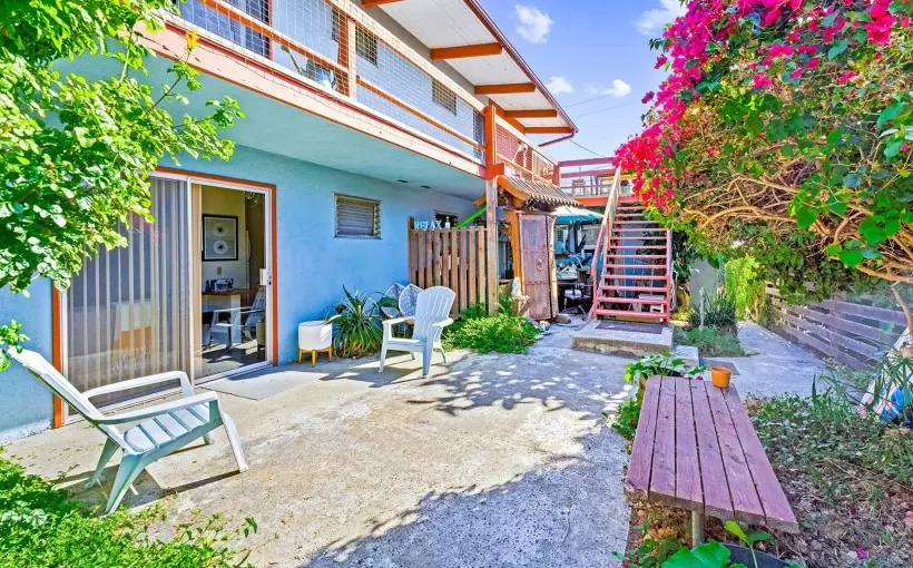 CA 525 Catalina, Laguna Beach