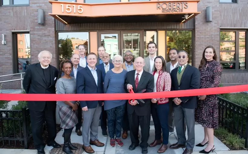 some-robertsresidences-ribboncutting-selects-5