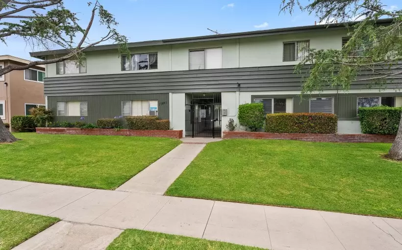 CA 11821 Stuart Drive Garden Grove