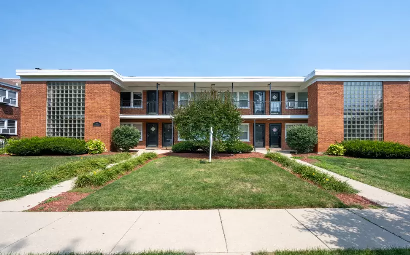 Interra Realty_Chicago_1348 Brown St