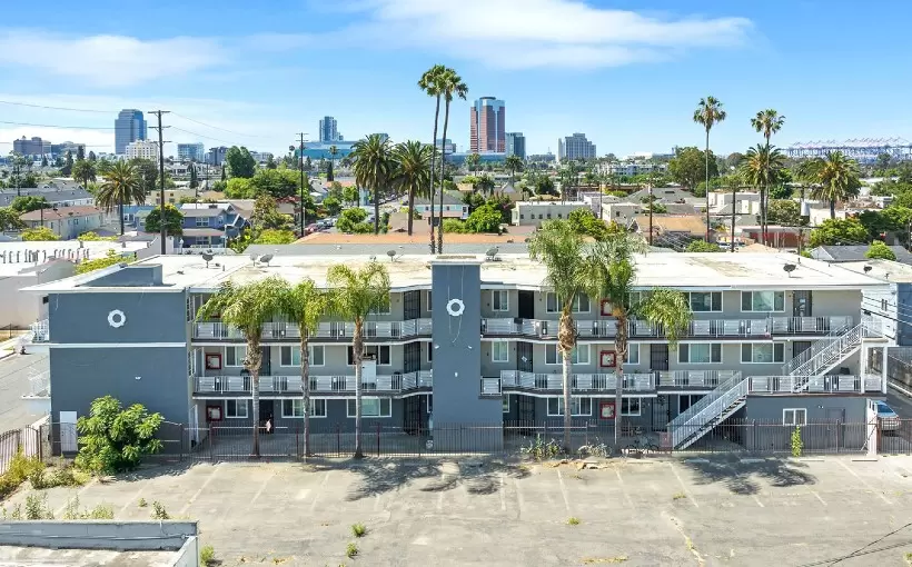 CA 927 Daisy Ave Long Beach